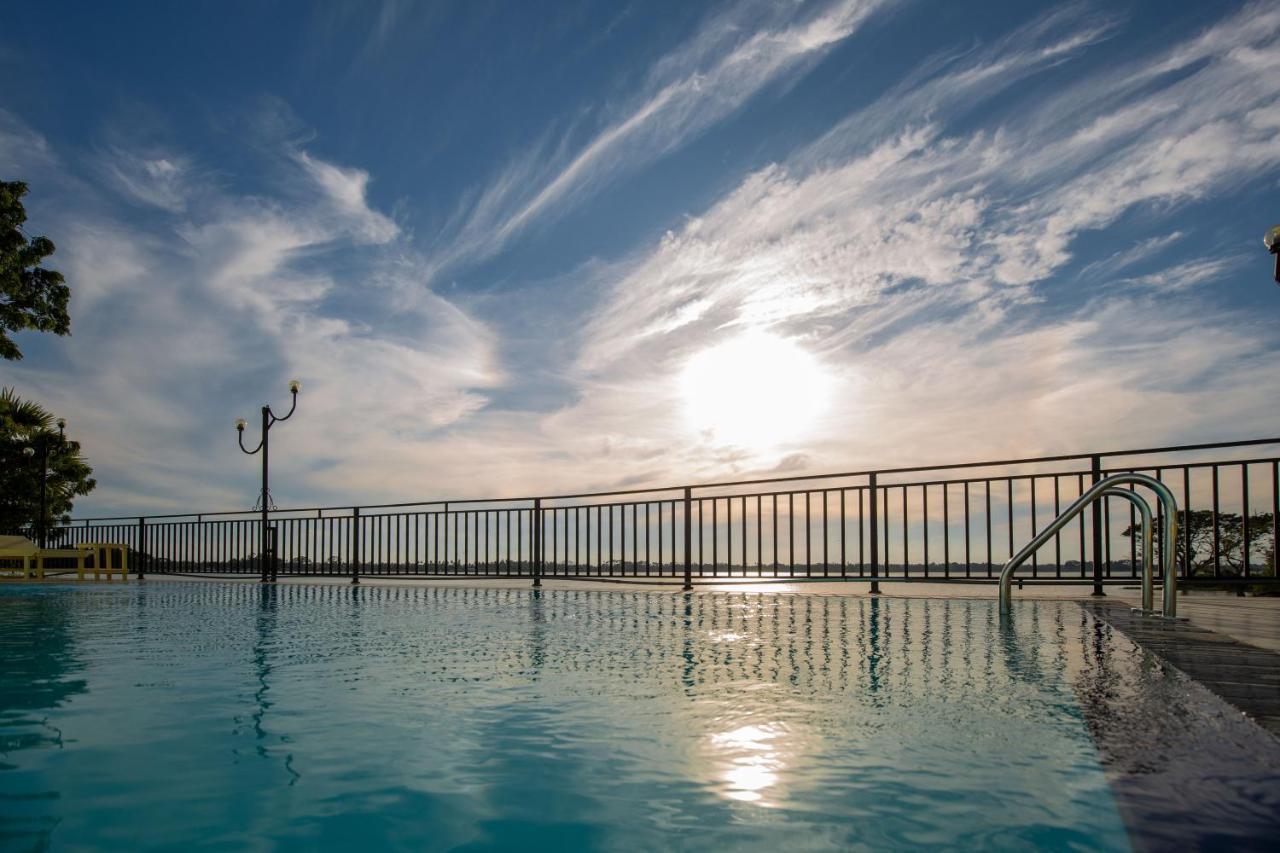Olu Villa Resort Tissamaharama Buitenkant foto