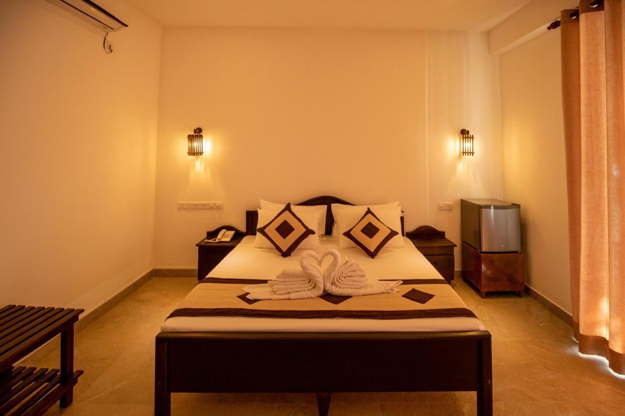 Olu Villa Resort Tissamaharama Buitenkant foto