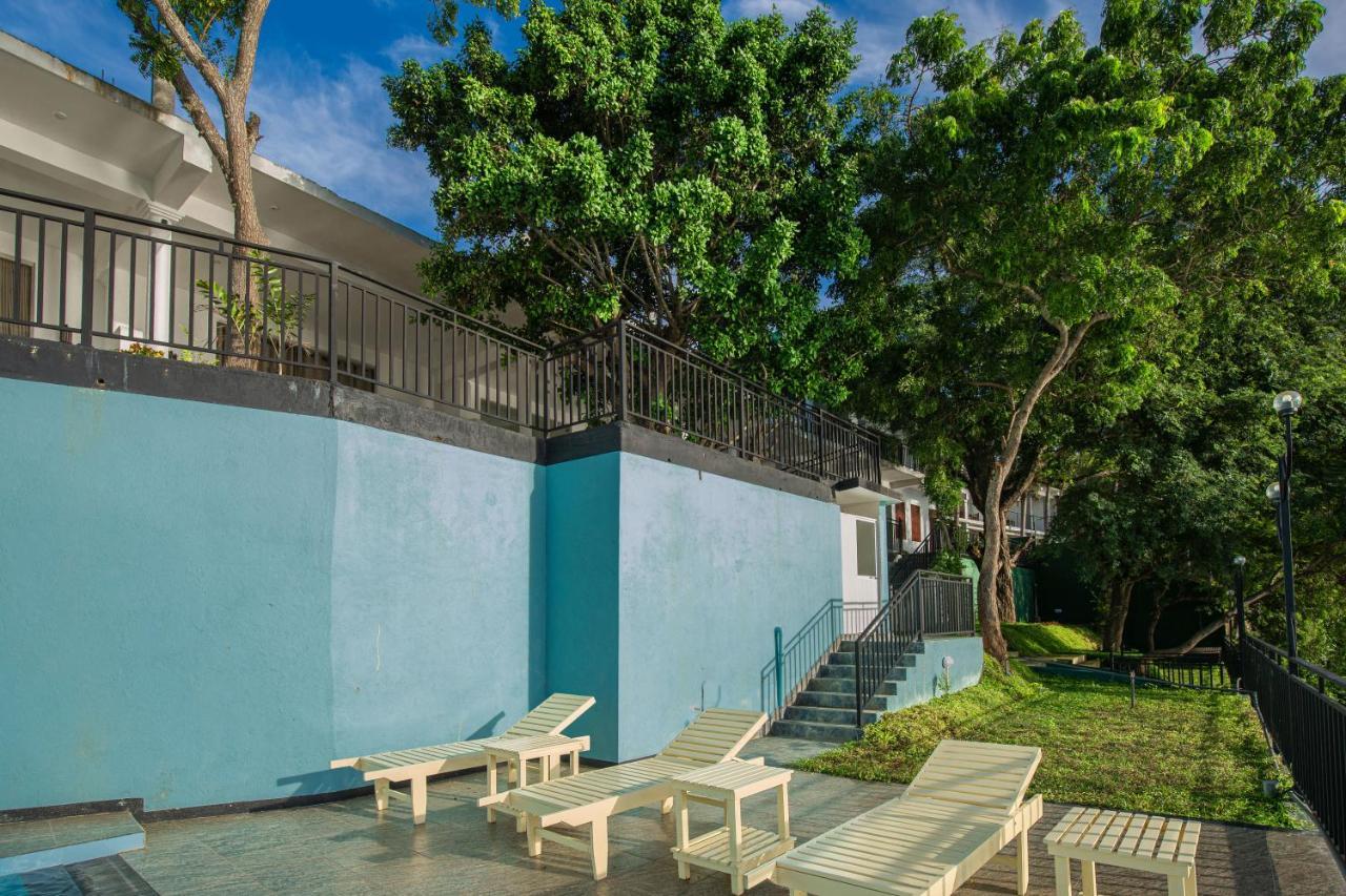 Olu Villa Resort Tissamaharama Buitenkant foto