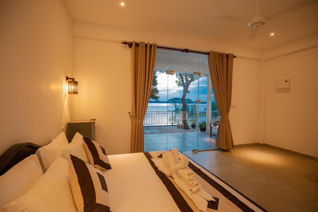 Olu Villa Resort Tissamaharama Buitenkant foto